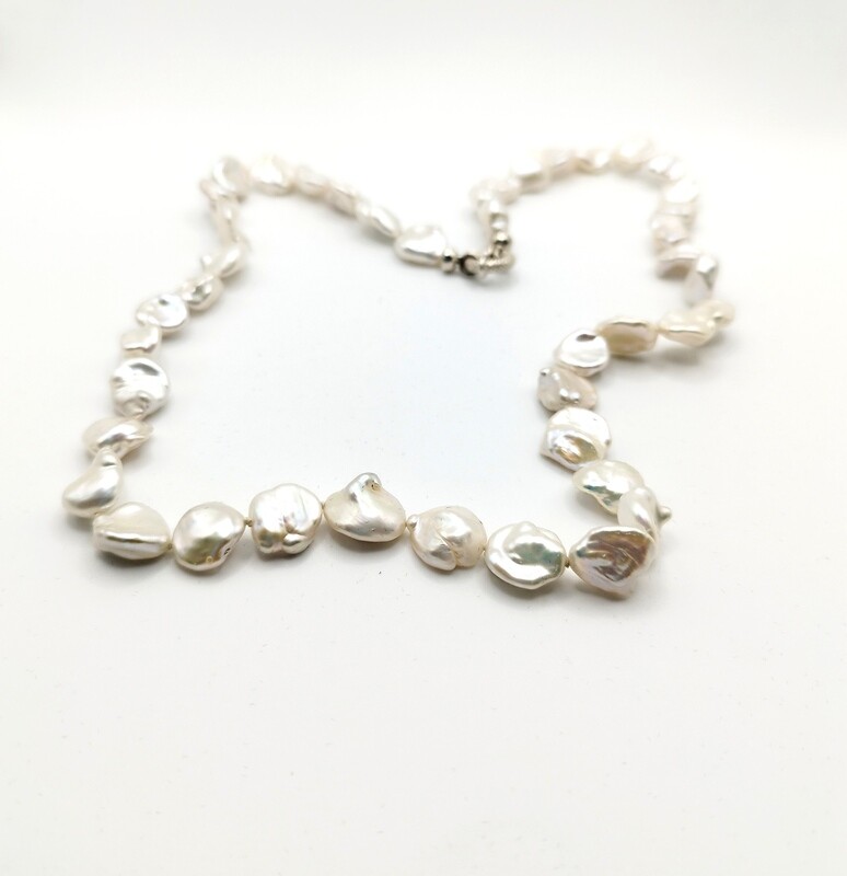 Collar &quot;Keshi&quot;