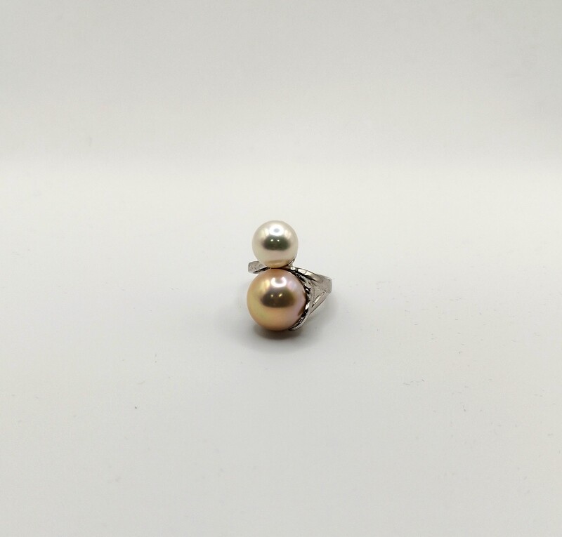 Anillo de plata con perlas cultivadas &quot;El Sol y la Luna&quot;