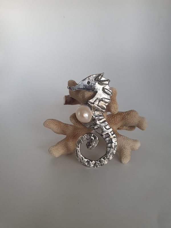 Broche "Caballito de Mar"