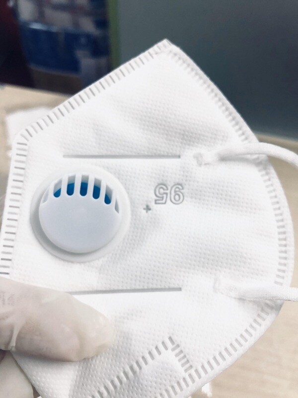 N95 Face Mask (with ventilation) certified NIOSH