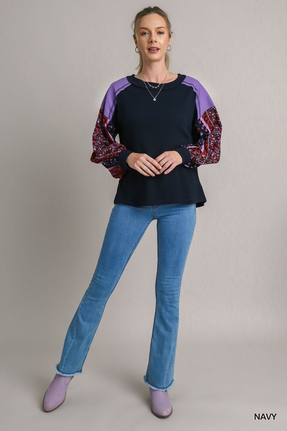 R0566Navy