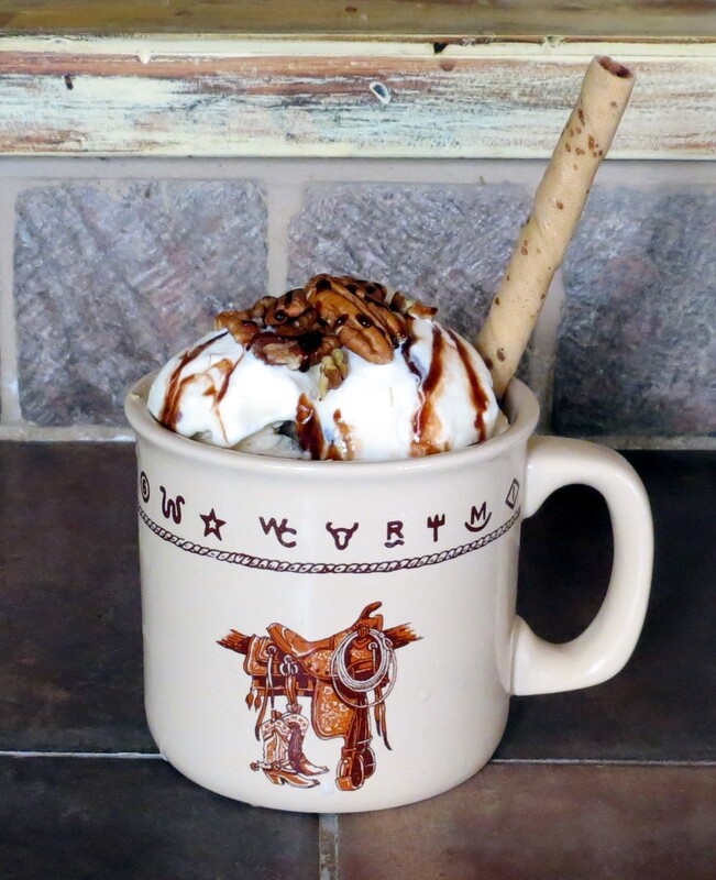Extra large camp mug 20oz, boots &amp; saddle