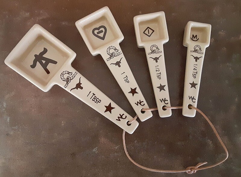 Measuring spoons