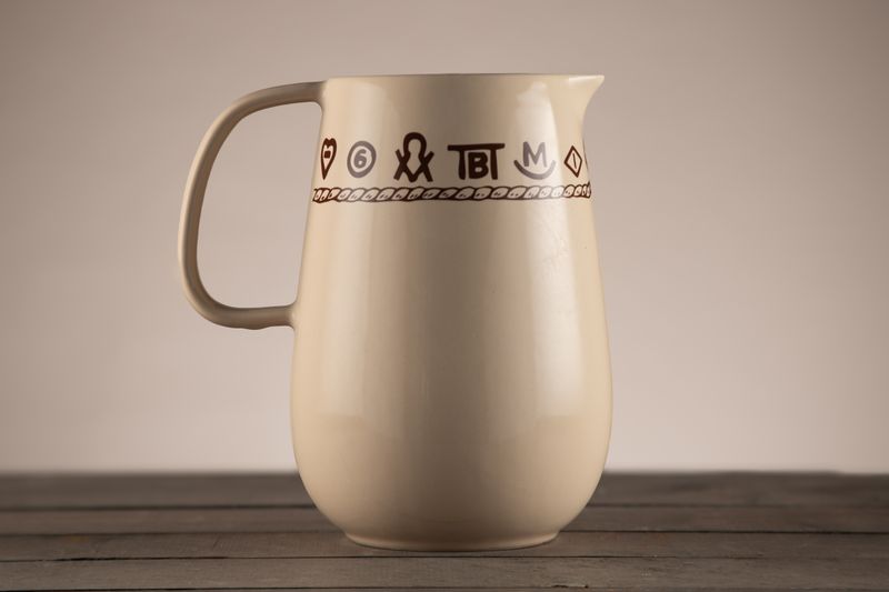 96oz brands pitcher