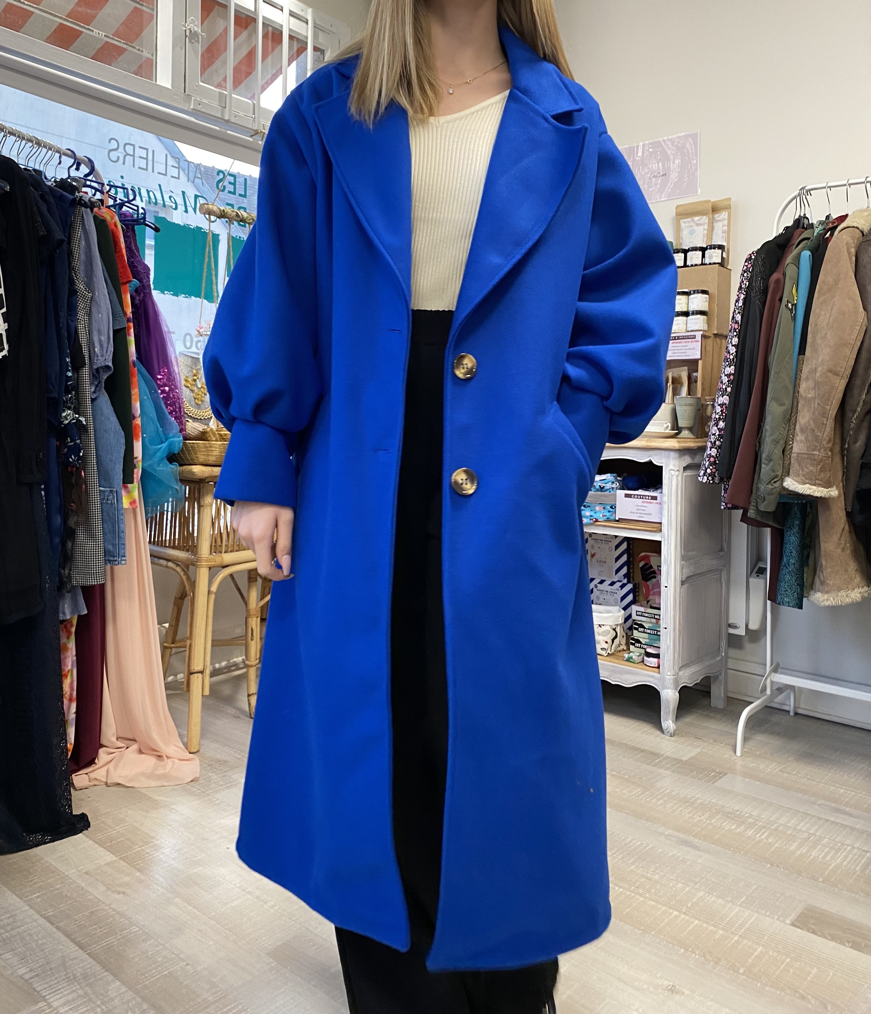 Manteau long bleu saphir T.U