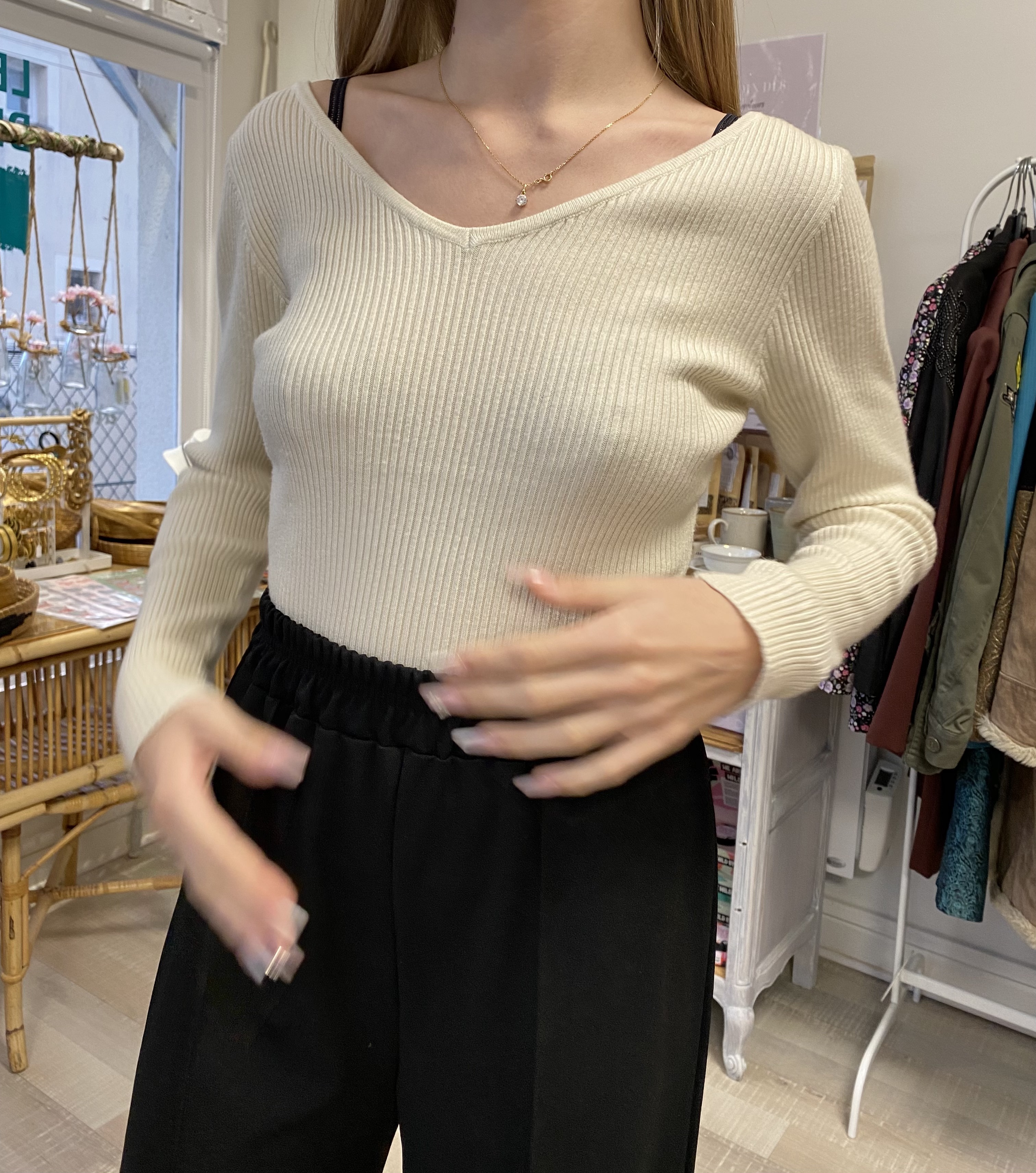 Top beige col en V Taille 34 à 42