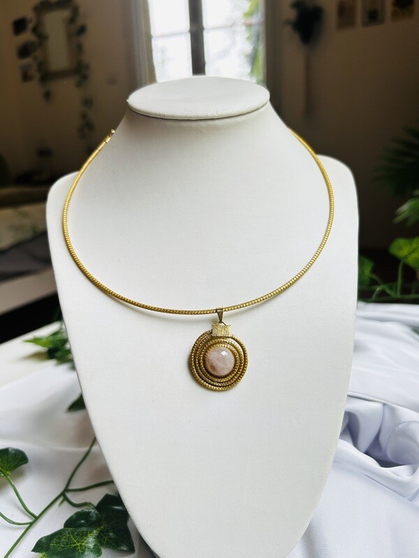 Collier original or végétal
