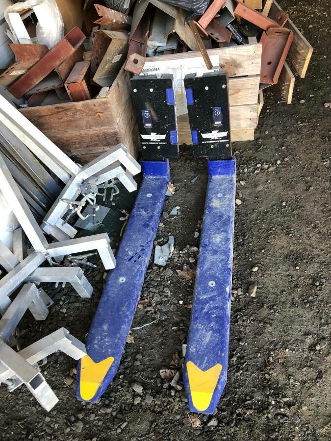 Cascade Forks With Scale