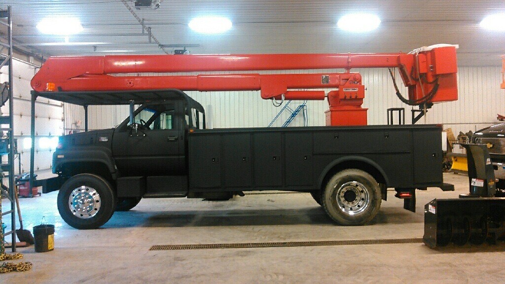GMC Truck With Manlift