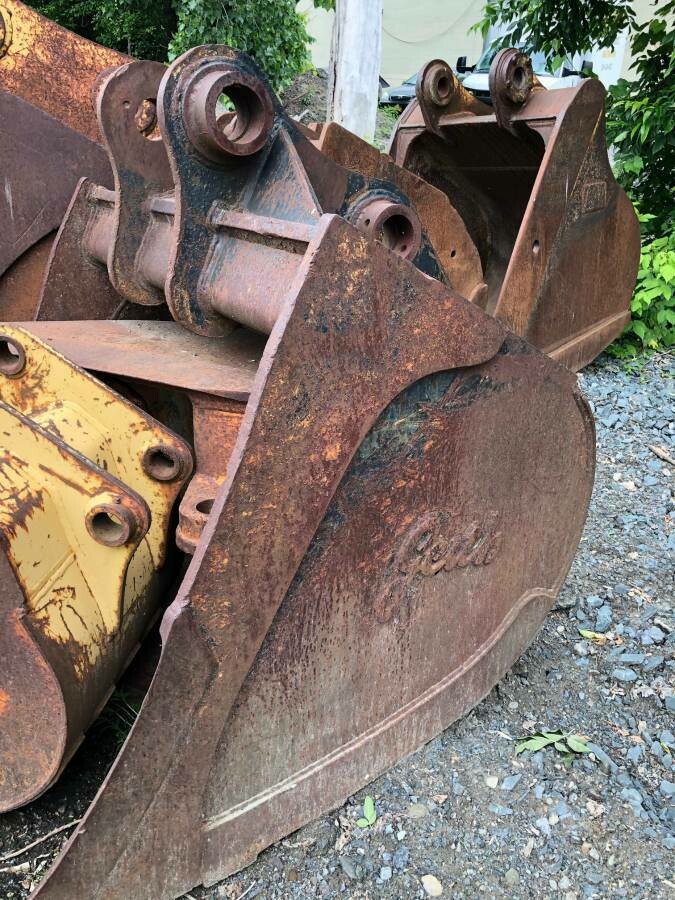 Geith 46&quot; Bucket