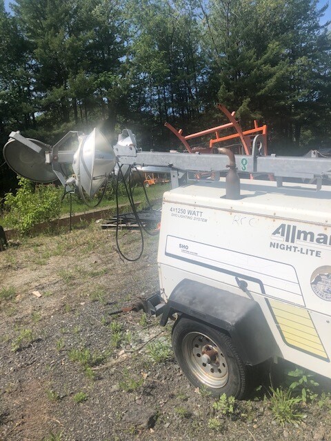 All Mand and Amida AL4000 Light Towers