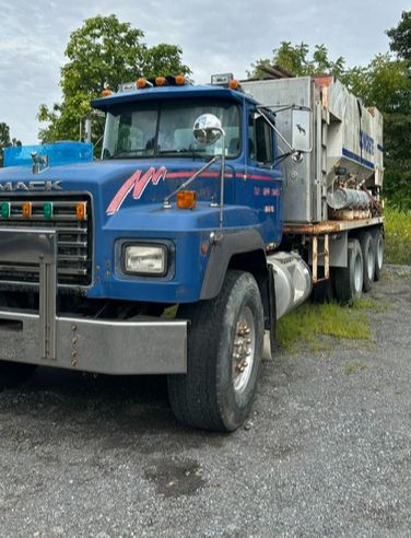 Mack RD6885 Concrete Truck