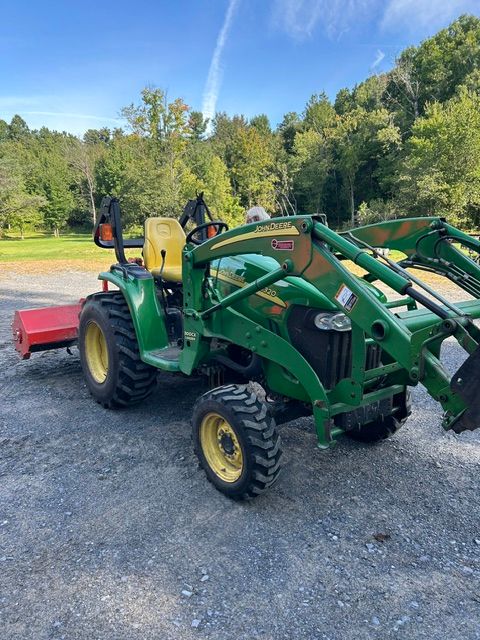John Deere 3320 Tractor