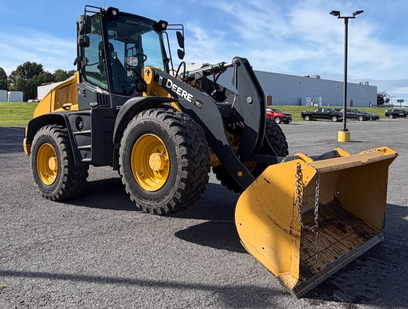 John Deere 344L Loader