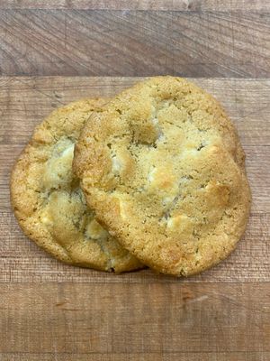 White Chocolate Macadamia Nut Cookies (6)