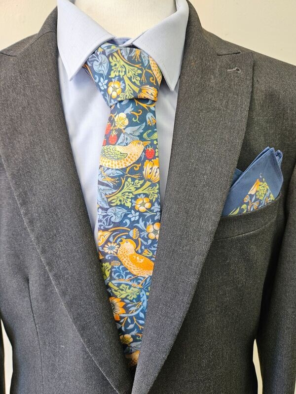 William Morris Strawberry Thief Navy Tie & Pocket Square Set