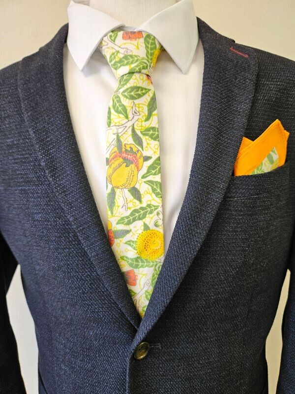 William Morris Fruit Tie & Pocket Square Set