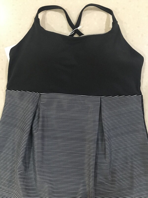 Vivre - Flare Tank - Black