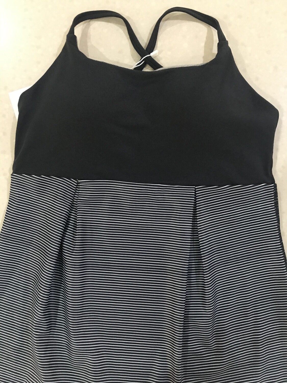 Vivre - Flare Tank - Black, Size: Small