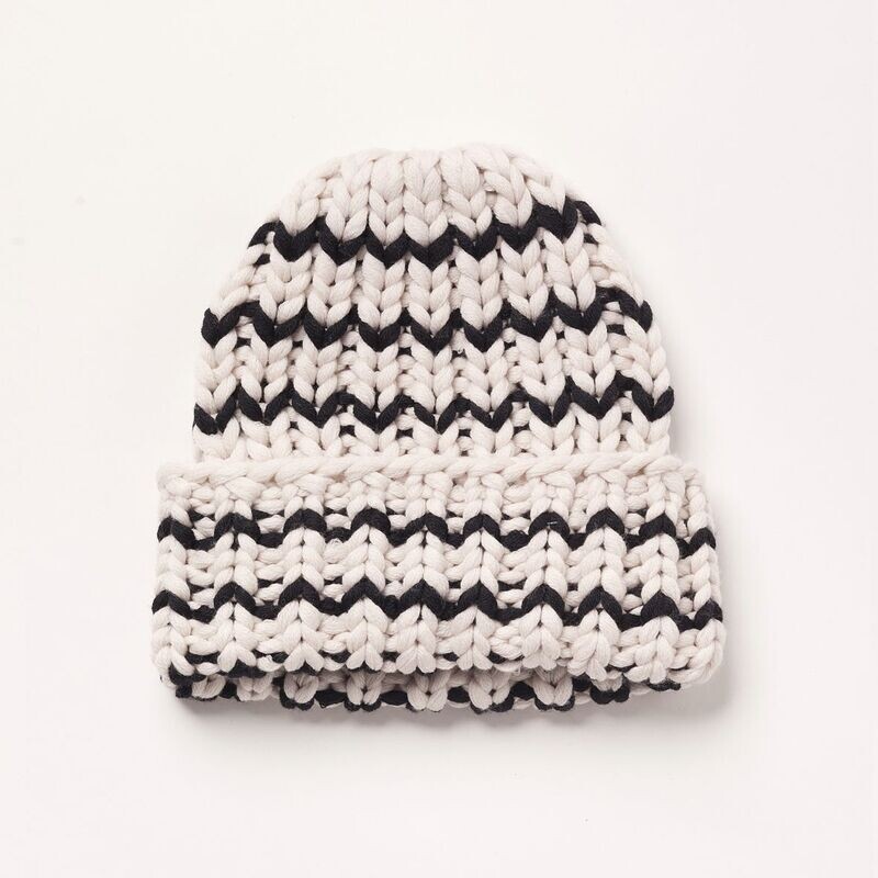 Handstrick-Mütze JANE striped