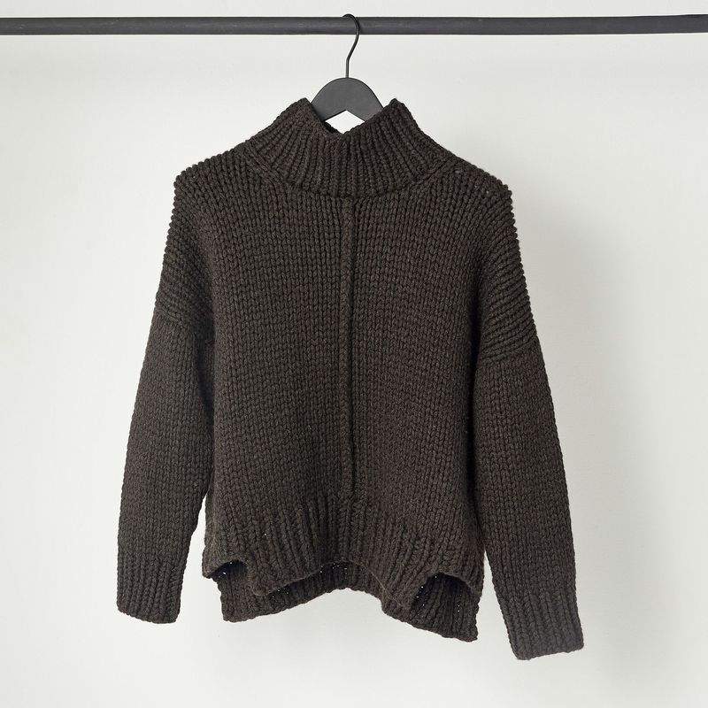 Handstrick-Turtleneck MIA CUT OUT