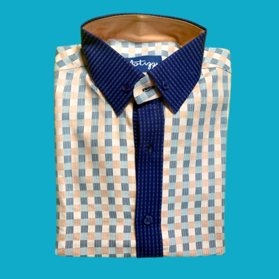 Camisa naranja y navy