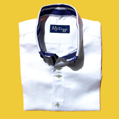 Camisa blanca detalles azul