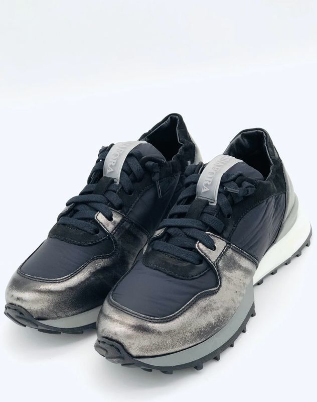 ANDIA FORA TRAINERS - RUFFLE SILVER VELA BLACK