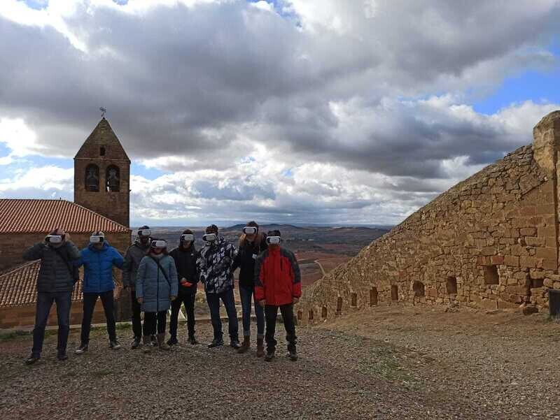 "Jornadas  Europeas del Patrimonio 2025 "  Domingo 9 de noviembre a las 11:00 visita guiada al Recinto Amurallado con gafas de realidad virtual con la App "Arkikus Castillo de San Vicente"