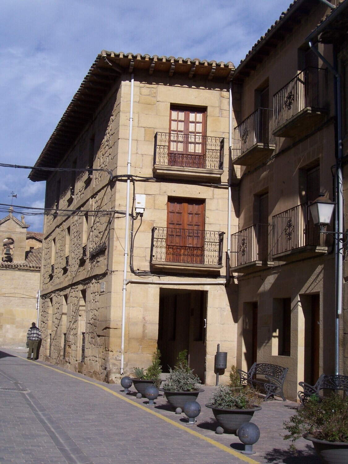 La oficina de turismo permanecerá cerrada desde el !! Domingo 6 de septiembre hasta el martes 15 de septiembre !! (Ambos incluidos) Felices Fiestas en honor a la Virgen de los Remedios. La oficina de turismo permanecerá cerrada desde el !! Domingo 6 de septiembre hasta el martes 15 de septiembre !! (Ambos incluidos) Felices Fiestas en honor a la Virgen de los Remedios.