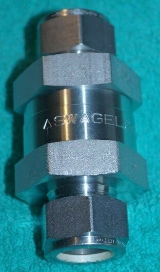 Swagelok SS-CHS12-1 Stainless Steel Poppet Valve