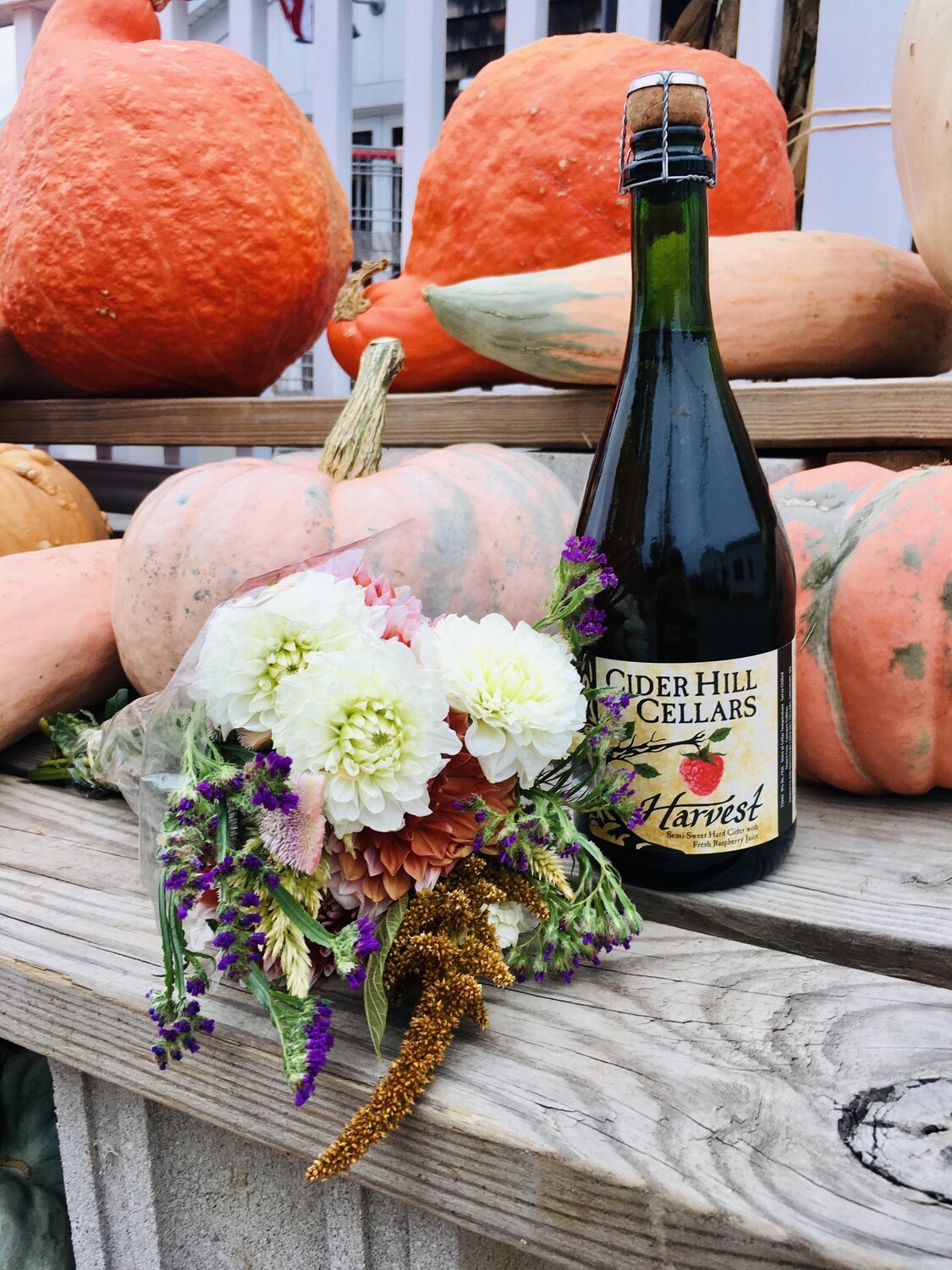 Hard Cider & Fresh Flower Gift Bag Hard Cider & Fresh Flower Gift Bag