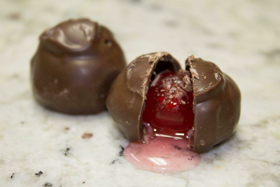 Chocolate Cherry Cordials, Size: 1 lb. box, Type: Milk