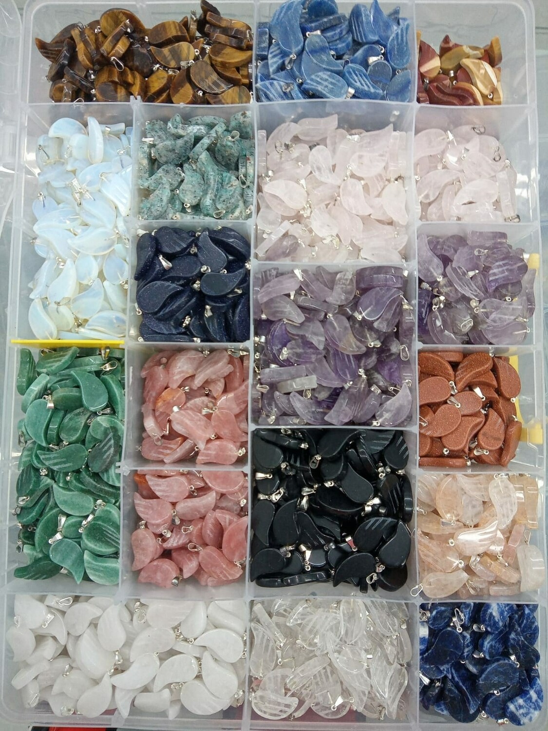 Dijes Alitas medianas