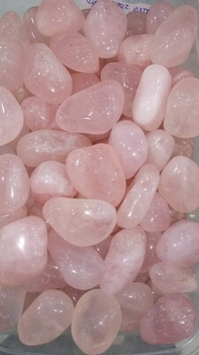 Cuarzo rosa rolada A por 100grs