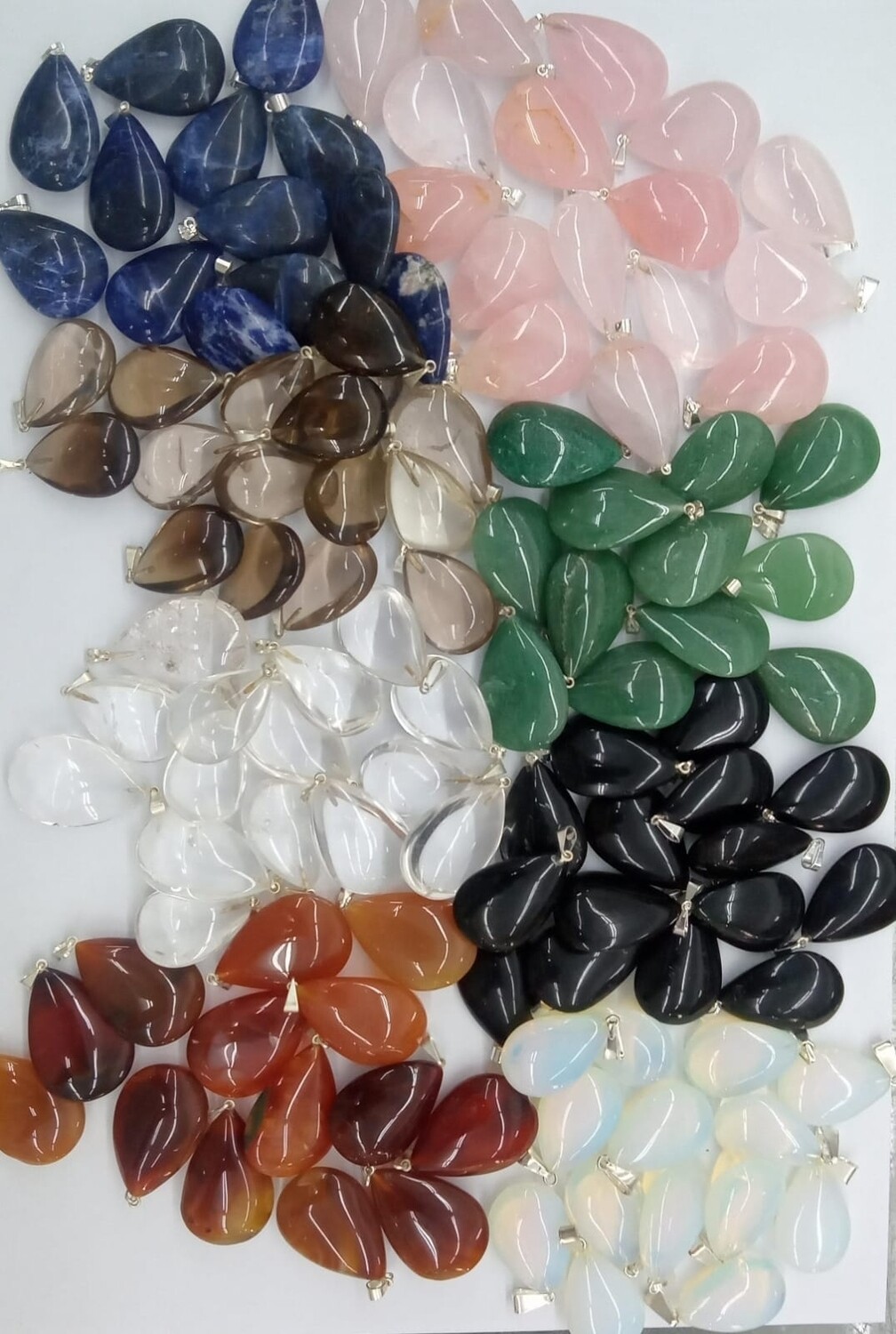Gotas medianas con pino