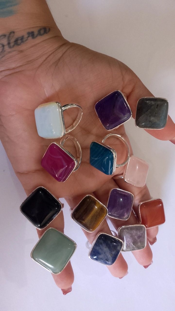 Anillo con baño de plata rombo