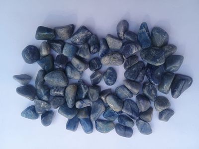 Cuarzo azul rolado II por 100grs