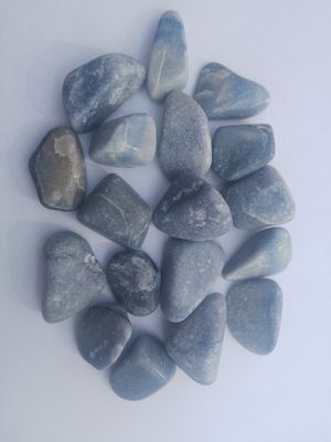Cuarzo azul rolado grande por 100grs