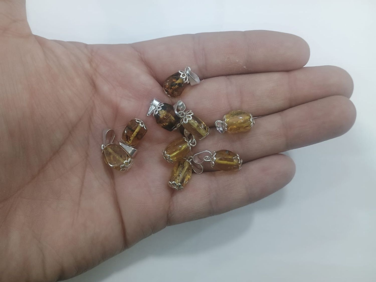 Dijes ambar