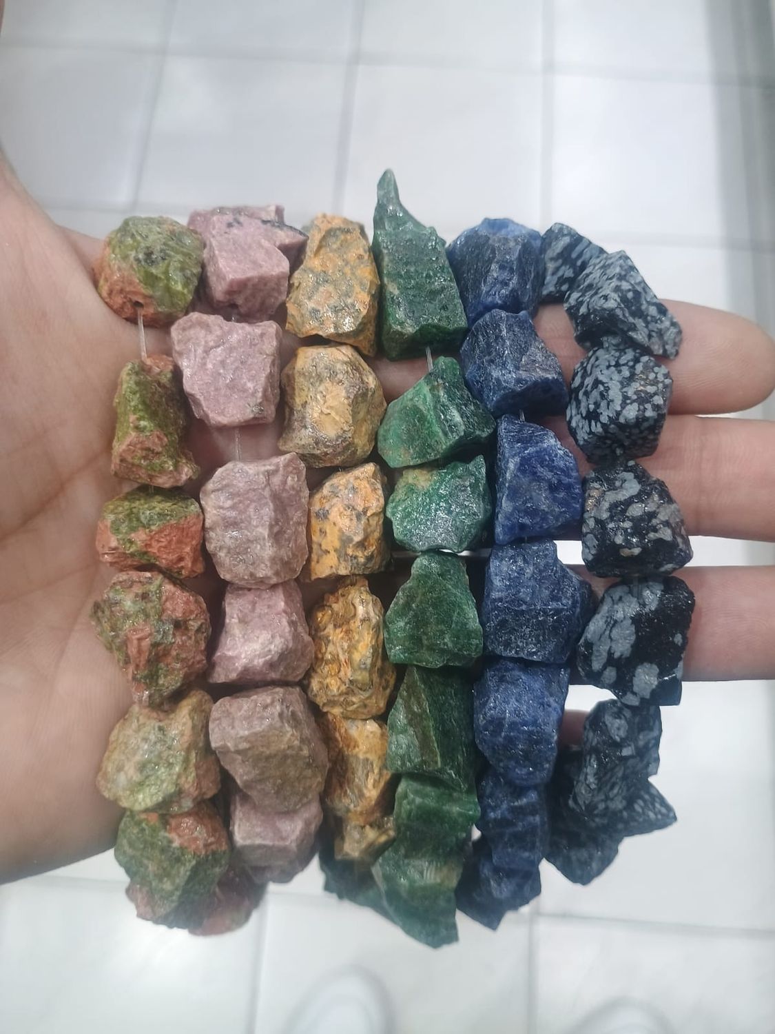 Tira rústicas de piedras naturales