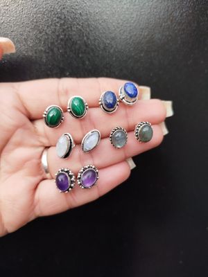 Aritos de piedras naturales 