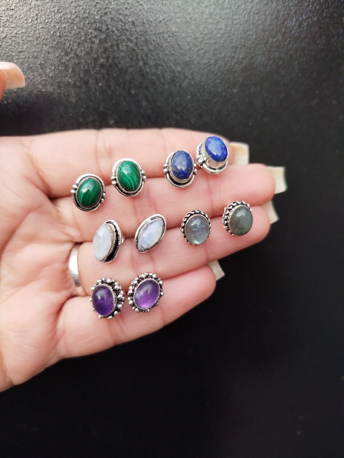 Aritos de piedras naturales 