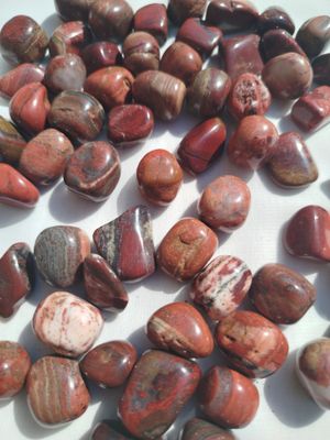 Jaspe rojo rolado por 100grs