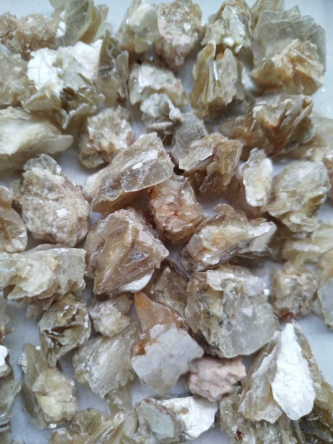 Mica estrella en bruto por 100grs