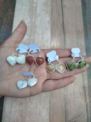 Aritos corazón colgante con baño de plata 