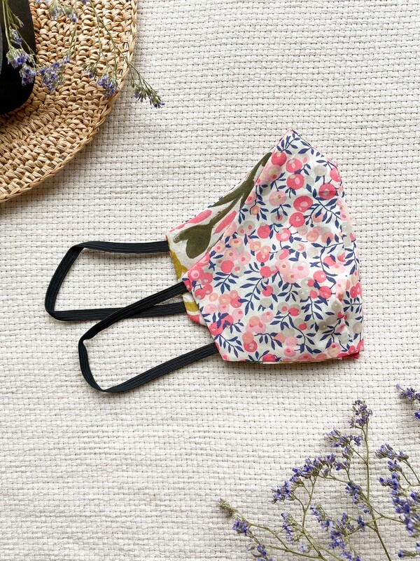 Reversible and reusable Face Mask - Camellia