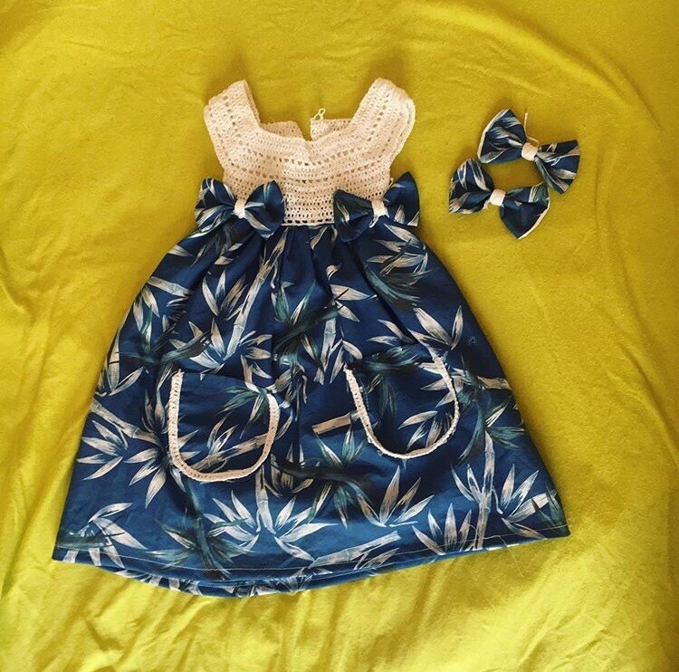 Vestido com Pala de Crochê