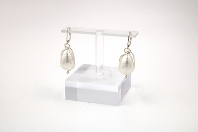 Abra Couture White Cotton Drop Earrings