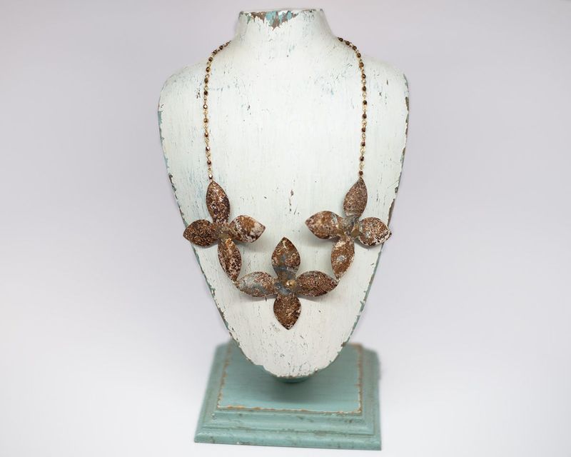 Metal Floral  Necklace